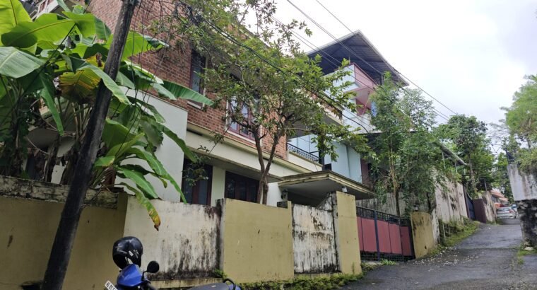 TVM jawahar nagar 7 cents of land with old house